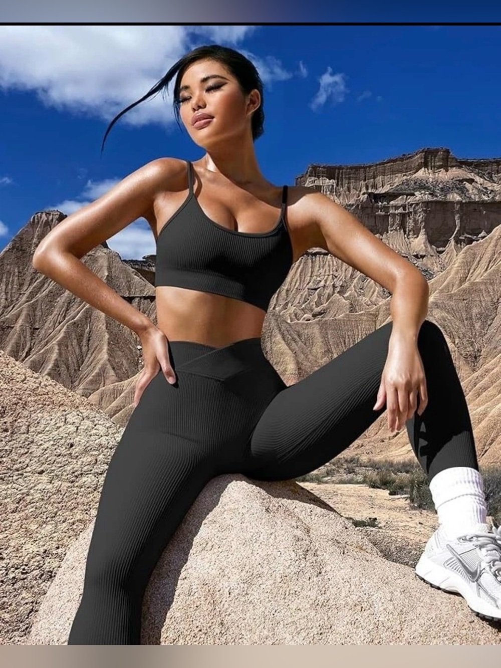 OQQ Leggings Womens Size S Black Yoga Ribbed Seamless High Waist 
Excellent lik